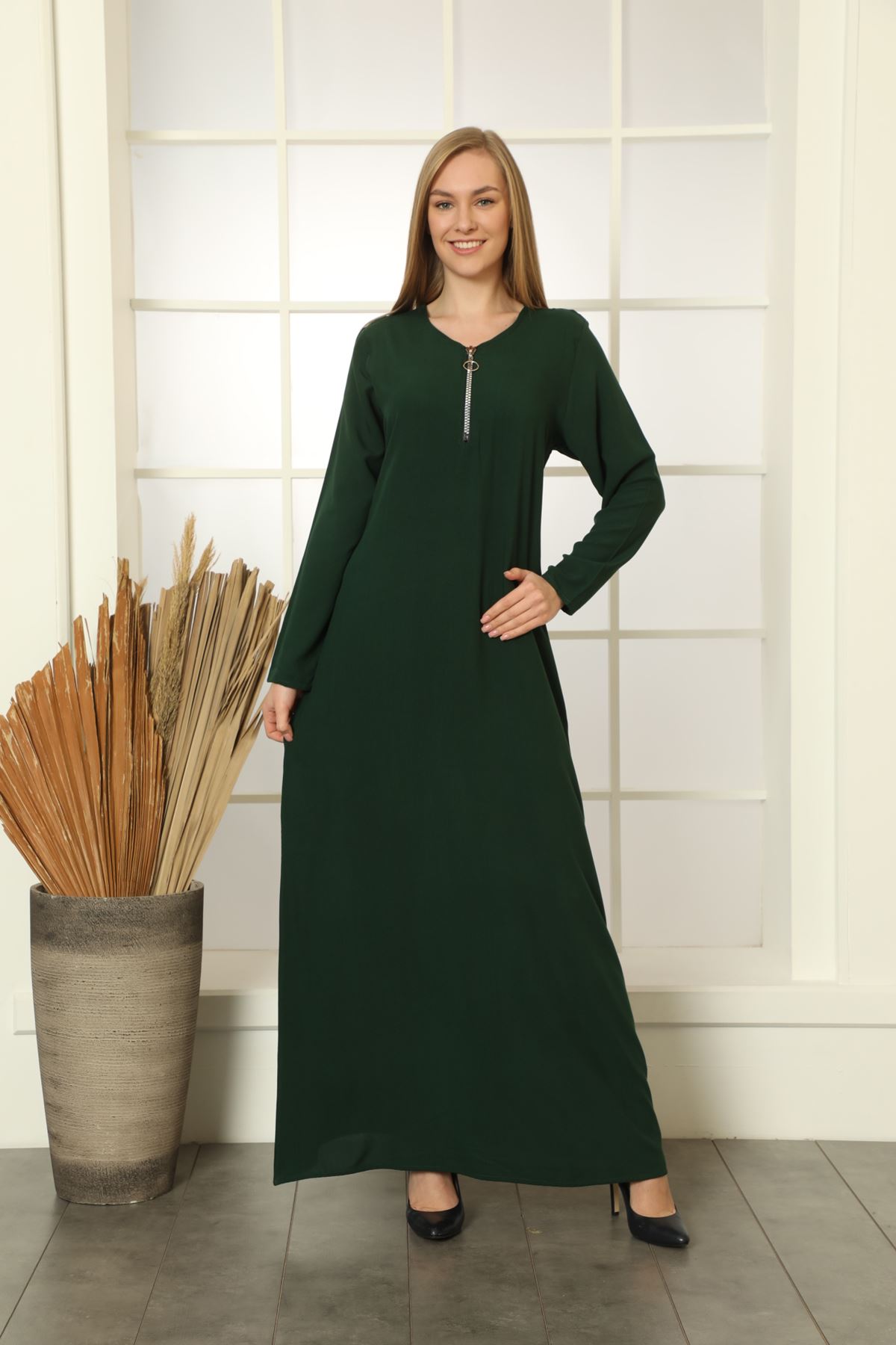 Laila Kadın Yeşil Fermuarlı Düz Maxi Viskon Elbise