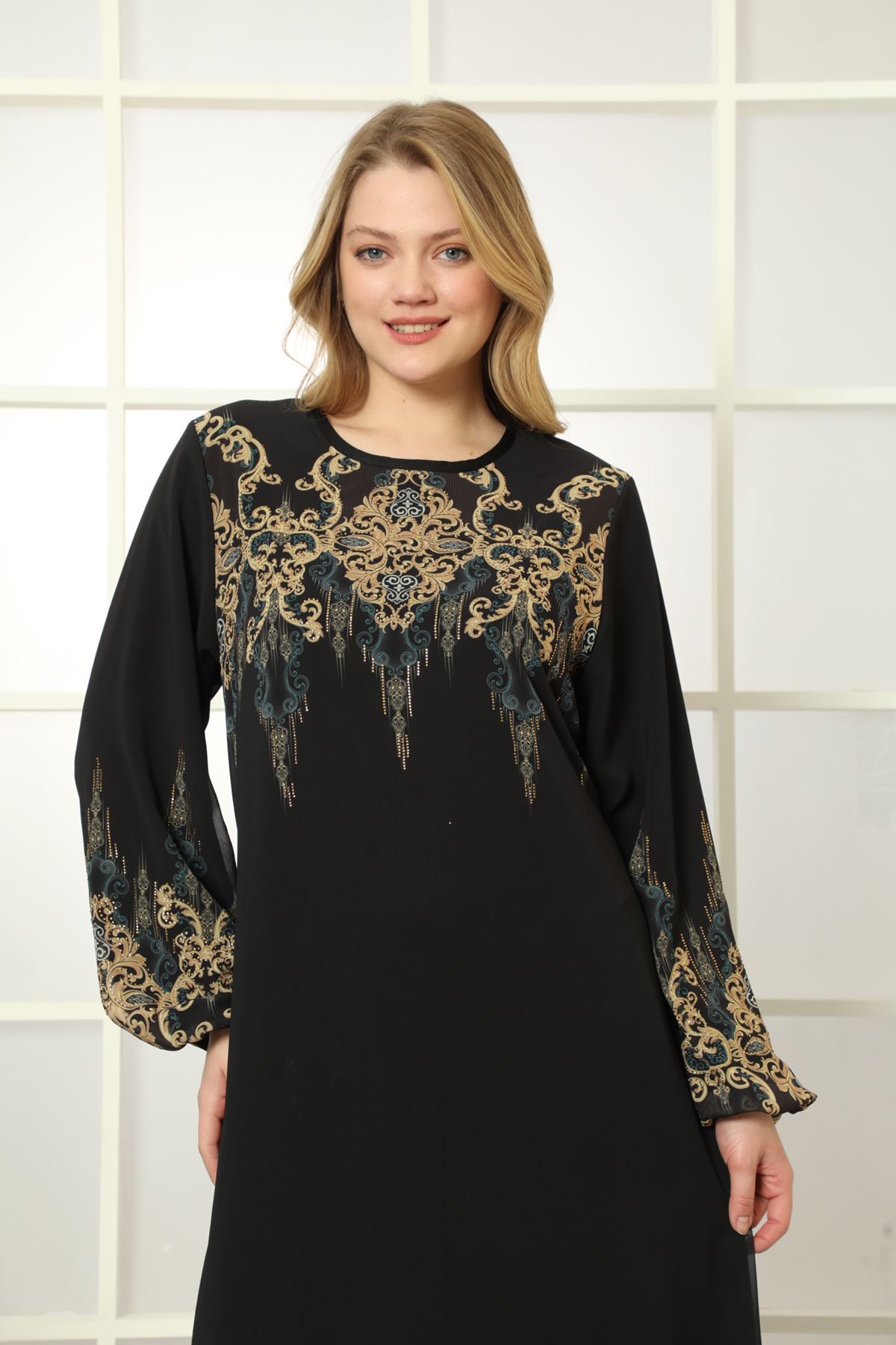 Laila Kadın Siyah Taş İşlemeli Şifon Boydan Astarlı Elbise