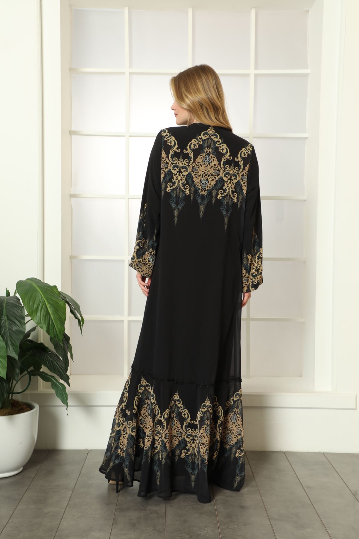 Laila Kadın Siyah Taş İşlemeli Şifon Boydan Astarlı Elbise